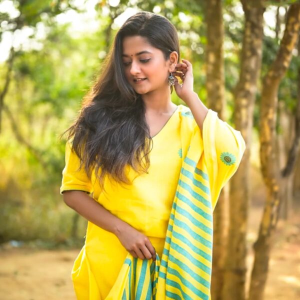 Handwoven Premium Cotton Jamdani Marigold Buti 2pice Set, Kurta 2.5mtr. & Dopatta 2.5mtr.