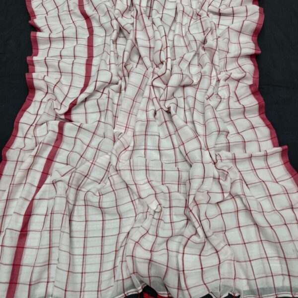 Making It For The Sunshine Your Durga Puja's Asthami Occasion Red White Cheque Cotton Saree Without B.P. Length 6.2 Metre