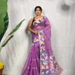 Floral Vine Weave Jamdani Saree in Soft Moslin With Running B.P.