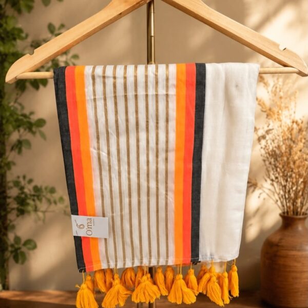 Premium Handloom Mal Cotton Saree with Contrast Border & Tassel Pallu With B.P.